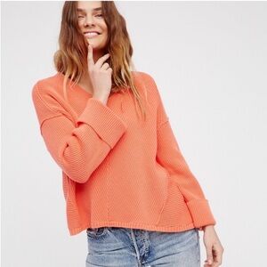 FREE PEOPLE CORAL LA BREA SWEATER SIZE SMALL -oversized